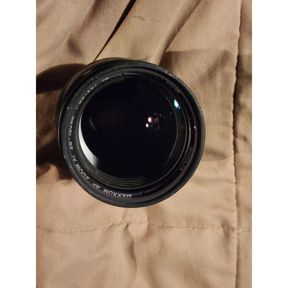 Minolta AF Zoom xi 28-105mm f/3.5-4.5 Lens Sony A-Mount w/ Hoya 62mm Skylight